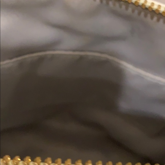 Coach soft leather pocketbook cream gold hardware - Picture 2 of 3